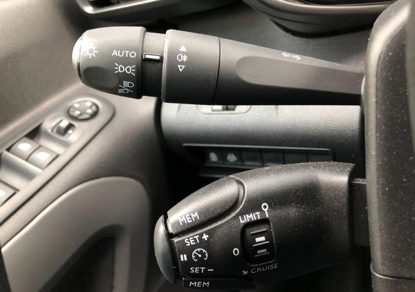 Toyota Proace City Verso cena 124900 przebieg: 5798, rok produkcji 2023 z Świdnik małe 352